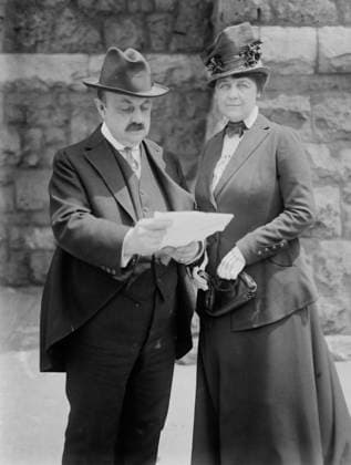 RECORD DATE NOT STATED Wm. Reynolds & wife, between c1915 and c1920. Shows William H. Reynolds, real estate developer and one-term New York State senator and wife Elise (or Elsie) Guerrier, a former opera singer in Boston. Copyright:xHeritagexArt HeritagexImagesxBainxNewsxServicex IMAGO, ! ACHTUNG: AUFNAHMEDATUM GESCHÄTZT!  Copyright:HeritagexArt HeritagexImagesxBainxNewsxServicex IMAGO