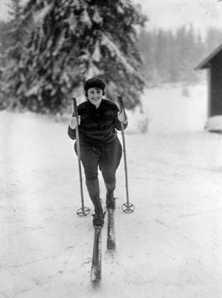 HINDAS 1928-02-05. Ung kvinna i skidsparet. *** Local Caption *** GT - Lada 1928-08 HINDAS SVERIGE SVERIGE x2524x *** HINDAS 1928 02 05 Young woman in ski pair Local Caption GT Lada 1928 08 HINDAS SWEDEN SWEDEN x2524x  Copyright: xKamerareportage TTx SKIDAKARE