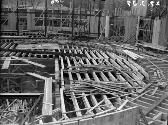 Göteborg 1939-03-27 - Arbetet med nagon slags byggnad - troligen är vi pa Liseberg - *** Local Caption *** GT Lada 1939-mars-02 KAMERAREPORTAGE x2524x *** Gothenburg 1939 03 27 Work on some kind of building probably we are at Liseberg Local Caption GT Lada 1939 March 02 CAMERAREPORTAGE x2524x  Copyright: xKamerareportage TTx