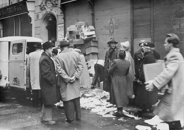 Orig. caption... ZUR BLUTIGEN REVOLUTION IN HUNGARY AM 28.10.56 sp_sw x5600x *** Orig caption ZUR BLUTIGEN REVOLUTION IN HUNGARY AM 28 10 56 sp sw x5600x  Copyright: xx THE HUNGARIAN CRISIS