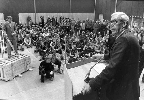 FORSMARK 19761029 Vattenfall General Jonas Norrby tells staff that Forsmark 1 and 2 are getting money, at least until 1978 FORSMARK SWEDEN x44x  Copyright: xOLLExWESTERx JONAS NORRBY