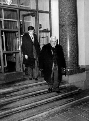 Stockholm 1981 11 04 Soviet Ambassador to Stockholm Mikhail Yakovlev leaves the Foreign Office after discussions on the grounded Soviet submarine off Karlskrona Stockholm Sweden sp sw x12014x  Copyright: xIngvarxSvensson SvD TTx MICHAIL JAKOVLEV