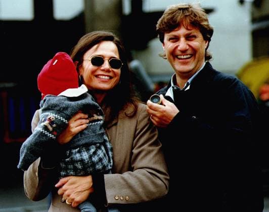 ARKIV 950920 Lena Olin med maken Lasse Hallström och dottern Tora. Foto Erich Stering Code: 57 COPYRIGHT SCANPIX SWEDEN x57x *** ARCHIVE 950920 Lena Olin with husband Lasse Hallström and daughter Tora Photo Erich Stering Code 57 COPYRIGHT SCANPIX SWEDEN x57x  Copyright: xErichxSteringx LENA OLIN OCH LASSE HALLSTRÖM