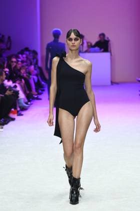 October 17, 2024, Mexico City, Mexico City, Mxico: Models wear designs by the Mexicans HUA during the Fashion Week Mexico catwalks. Mexico City Mxico - ZUMAn296 20241017_zip_n296_004 Copyright: xJorgexNunezx