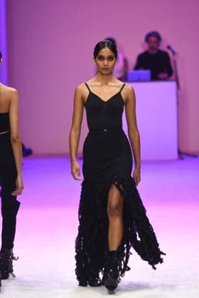 October 17, 2024, Mexico City, Mexico City, Mxico: Models wear designs by the Mexicans HUA during the Fashion Week Mexico catwalks. Mexico City Mxico - ZUMAn296 20241017_zip_n296_017 Copyright: xJorgexNunezx
