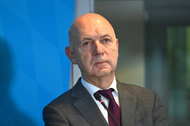 Bernd NEUENDORF DFB President, single image, cropped single motif, portrait, portrait Press conference following the top-level discussion on violence in football Members of the Sports and Interior Ministers Conference meet representatives of DFL and DFB in Munich on 18 10 2024