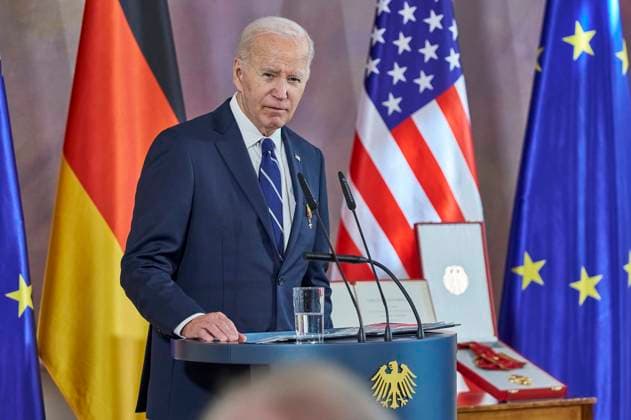 Joe Biden at the awarding of the special level of the Grand Cross of the Order of Merit of the Federal Republic of Germany to President Biden for his commitment to German-American friendship and the transatlantic partnership at Bellevue Palace Berlin, 18 10 204 Foto:xU.xStammx xFuturexImagex ordensverleihung_4044