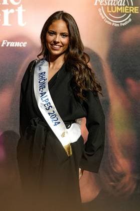 Alexcia Couly Miss AURA at the Lumière Festival 2024 award ceremony in Lyon on 18 10 2024 Photo Sandrine Thesillat PEOPLE Price Lumiere Festival Lumiere 2024 Lyon 10 18 2024 SandrineThesillat Panoramic 