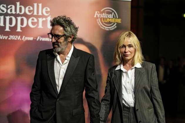 Emmanuelle Béart attends the Lumière Festival 2024 award ceremony in Lyon on 10 18 2024 Photo Sandrine Thesillat Panoramic PEOPLE Price Lumiere Festival Lumiere 2024 Lyon 10 18 2024 SandrineThesillat Panoramic 