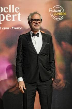 Alfonso Cuaron attends the Lumière Festival 2024 award ceremony in Lyon on 10 18 2024 Photo Sandrine Thesillat Panoramic PEOPLE Price Lumiere Festival Lumiere 2024 Lyon 10 18 2024 SandrineThesillat Panoramic 