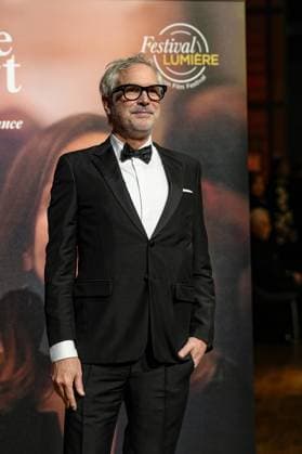 Alfonso Cuaron attends the Lumière Festival 2024 award ceremony in Lyon on 10 18 2024 Photo Sandrine Thesillat Panoramic PEOPLE Price Lumiere Festival Lumiere 2024 Lyon 10 18 2024 SandrineThesillat Panoramic 