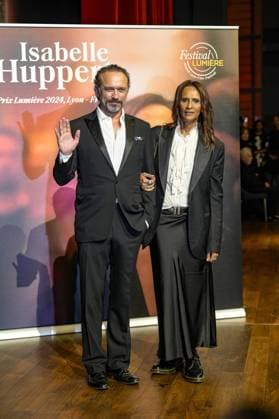 Vincent Perez and Karine Sylla attend the Lumière Festival 2024 award ceremony in Lyon on 10 18 2024 Photo Sandrine Thesillat Panoramic PEOPLE Price Lumiere Festival Lumiere 2024 Lyon 10 18 2024 SandrineThesillat Panoramic 