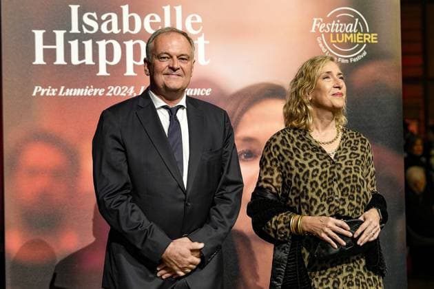 Christian Carion and his wife attend the Lumière Festival 2024 award ceremony in Lyon on 10 18 2024 Photo Sandrine Thesillat Panoramic PEOPLE Price Lumiere Festival Lumiere 2024 Lyon 10 18 2024 SandrineThesillat Panoramic 