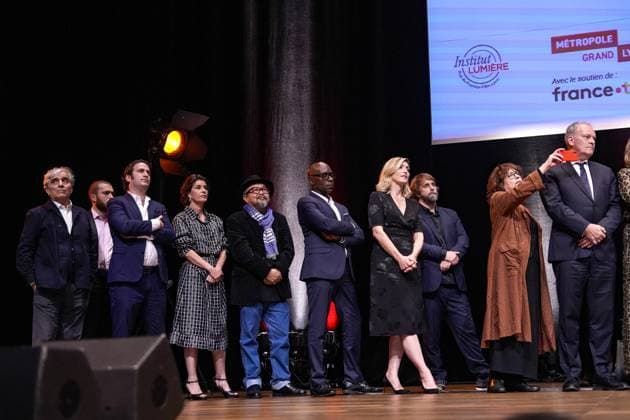 Ronald Chammah, sons of Isabelle Huppert, Irène Jacob, Rithy Panh, Lucien Jean Baptiste, Julie Gayet, attends the Lumière Festival Lumière 2024 award ceremony in Lyon on 18 10 2024 Photo Sandrine Thesillat Panoramic PEOPLE Price Lumiere Festival Lumiere 2024 Lyon 10 18 2024 SandrineThesillat Panoramic 
