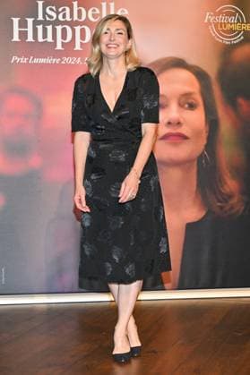 16th Lumiere Film Festival Lumiere Award Ceremony Julie Gayet attending the Lumiere Award Ceremony ( Prix Lumiere ) during the 16th Lumiere Film Festival in Lyon, France on October 18, 2024. Photo by Julien Reynaud APS-Medias ABACAPRESS.COM Lyon France  Copyright: xReynaudxJulien APS-Medias ABACAx