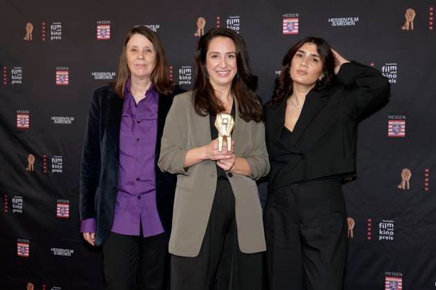 Guest, Asli Özarslan and Fatma Aydemir at the 35 award ceremony of the Hessian Film and Cinema Prize 2024 in the Alte Oper Frankfurt am Main, 18 10 2024 Foto:xP.xBackx xFuturexImagex filmpres_hessen_4053