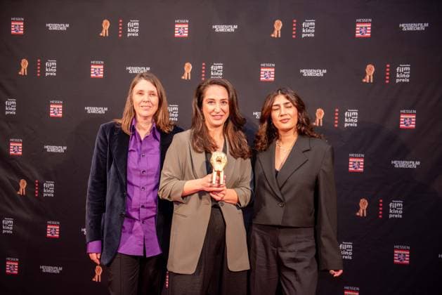 18 10 2024 xesx Frankfurt am Main, Alte Oper The Hessian Film and Cinema Award 2024 on the red carpet Claudia Schäfer, Farma Aydemir and Fatma Aydemir Film based on the novel Ellbogen ES
