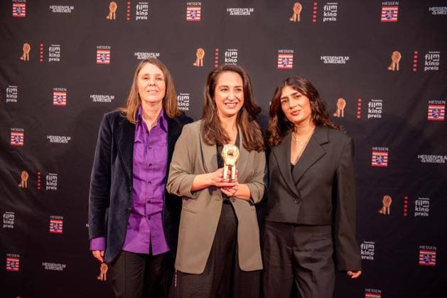 18 10 2024 xesx Frankfurt am Main, Alte Oper The Hessian Film and Cinema Award 2024 on the red carpet Claudia Schäfer, Farma Aydemir and Fatma Aydemir Film based on the novel Ellbogen ES