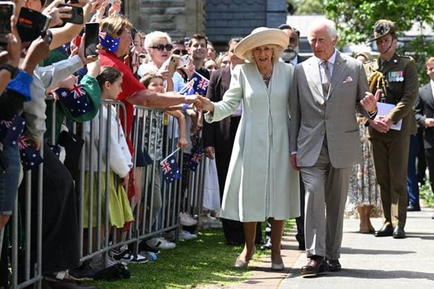 Entertainment Themen der Woche KW42 Entertainment Bilder des Tages ROYALS AUSTRALIAN VISIT, King Charles III and Queen Camilla depart after a visit to St Thomas Anglican Church in Sydney, Sunday, October 20th, 2024. King Charles III and Queen Camilla are visiting Australia from 18 October to 23 October. ( NO ARCHIVING, EDITORIAL USE ONLY, NO USE IN BOOKS WITHOUT CONSENT SYDNEY NEW SOUTH WALES AUSTRALIA  Copyright: xDEANxLEWINSx 20241020137783863600