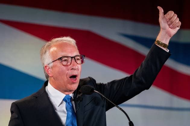 October 19, 2024, Vancouver, Bc, CANADA: B.C. Conservative Leader John Rustad gives a thumbs up after addressing supporters on election night in Vancouver, on Saturday, October 19, 2024. Vancouver CANADA  - ZUMAc35_ 20241019_zaf_c35_242 Copyright: xEthanxCairnsx