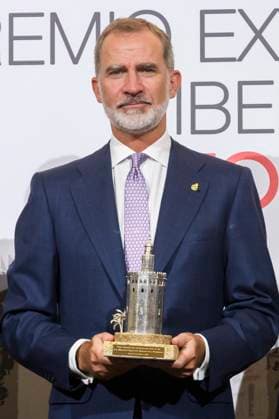 Spanish King Felipe VI receives the Honour Distintion of the Latinamerican Awards of the Golden Tower during an act held in Seville, Spain 21 October 2024. Spanish King Felipe VI receives the Honour Distintion of the Latinamerican Awards of the Golden Tower !ACHTUNG: NUR REDAKTIONELLE NUTZUNG!  Copyright: xRaulxCarox GRAFAND4005 20241021-55015001412_1