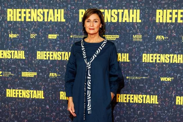 Premiere - Riefenstahl Sandra Maischberger bei der Premiere zu Riefenstahl im Delphi-Filmpalast Kino am 21.10.2024 in Berlin. *** Premiere Riefenstahl Sandra Maischberger at the premiere of Riefenstahl at the Delphi Filmpalast cinema on 21 10 2024 in Berlin Copyright: xEventpressxKochanx