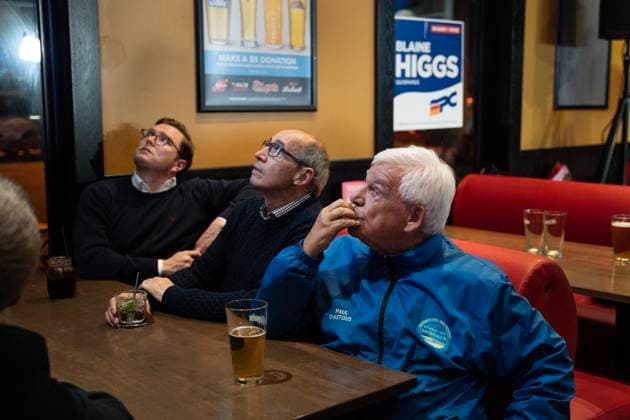 October 21, 2024, Quispamsis, Nb, Canada: Supporters of New Brunswick Progressive Conservative Party Leader Blaine Higgs watch results at a bar during the provincial election in Quispamsis, N.B., Monday, Oct. 21, 2024. Quispamsis Canada  - ZUMAc35_ 20241021_zaf_c35_094 Copyright: xDarrenxCalabresex
