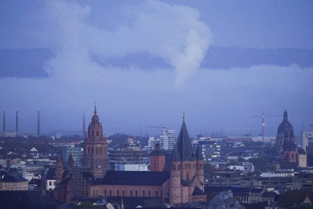 News Themen der Woche KW43 News Bilder des Tages October 23, 2024, Mainz, Rhineland Palatinate, Germany: View of the city of Mainz at sunrise, Germany. Mainz Germany - ZUMAb332 20241023_zip_b332_017 Copyright: xMatiasxBasualdox