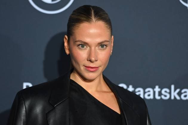 Cheyenne PAHDE actress, single image, cropped single motif, portrait, portrait, portrait red carpet, Blue Panther TV and Streaming Award 2024 on 23 10 2024 at BMW Welt Munich