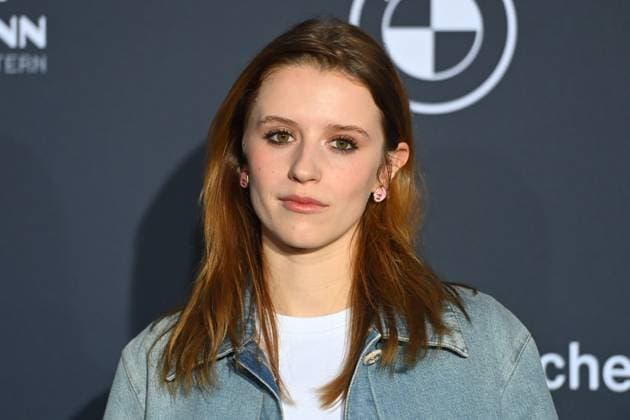 Katharina STARK actress, single picture, cropped single motif, portrait, portrait, portrait red carpet, Blue Panther TV and Streaming Award 2024 on 23 10 2024 at BMW Welt Munich