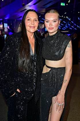 Natascha Ochsenknecht and Cheyenne Savannah Ochsenknecht at the presentation of the Blue Panther TV Streaming Award 2024 at BMW Welt Munich, 23 10 2024 Foto:xF.xKernx xFuturexImagex blauer_panther_4461