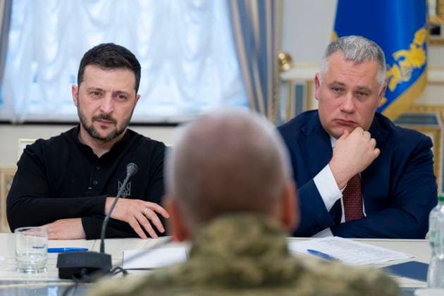 Bilder des Jahres 2024, News 10 Oktober News Themen der Woche KW43 News Bilder des Tages Meeting of President Volodymyr Zelensky with Representatives of Ukrainian Civil Society at the Mariinsky Palace in Kiev Meeting of President Volodymyr Zelensky with Representatives of Ukrainian Civil Society at the Mariinsky Palace in Kiev, Ukraine, October 24, 2024 Ukraine Presidency via Bestimage President s Meeting with Representatives of Ukraine s Civil Society Kiev Ukraine  Copyright: xUkrainexPresidencyxviaxBestimagexUkrainexPresidencyxviaxBestimagex