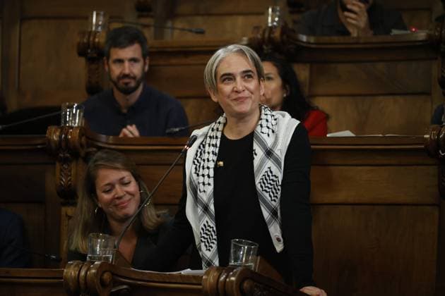 News Themen der Woche KW43 News Bilder des Tages Ada Colau faces her last plenary session as a councilor in Barcelona The former mayor of Barcelona and leader of the Comuns in the City Council, Ada Colau, during her last plenary session in the Barcelona City Council, on October 25, 2024, in Barcelona, Catalunya Espana This is the last plenary session of Ada Colau as a councilor The former mayor also leaves her responsibilities at the head of the Comuns, the party that brought together the new left born of the 15M movement 25 OCTOBER 2024 COLAU FAREWELL Kike Rincó Barcelona Catalunya Barcelona Barcelona Catalunya Espana  Copyright: xKikexRinconx 6301065