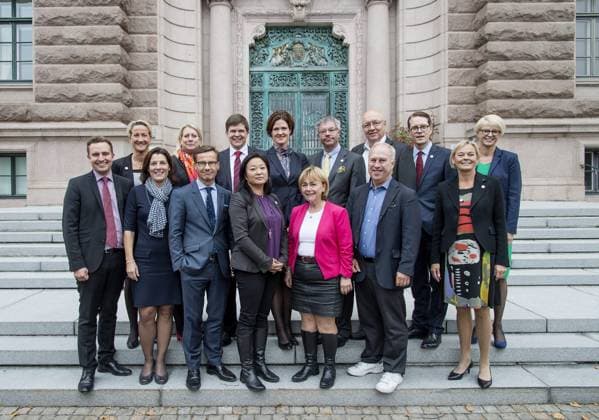 Cecilia Widegren, Catharina Elmsäter-Svärd, Andreas NorlÃ n, Anna Kinberg Batra, ?, Ulf Berg, Lars Hjälmered, Elisabeth Svantesson, Tomas TobÃ , Karin Enström, Ulf Kristersson, Jessica Polfjärd, Beatrice Ask, Per Bill, Ewa ThalÃ n FinnÃ Moderaterna presenterar sin talespersoner, 2014-10-02 (c) ORRE PONTUS Aftonbladet IBL Bildbyra * * * EXPRESSEN OUT * * * AFTONBLADET 85527 Stockholm Sverige x2512x  Copyright: xPontusxOrre Aftonbladet TTx