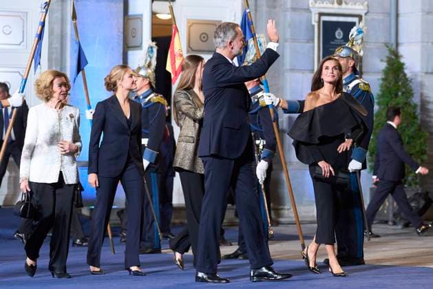 25-10-2024 Gala Princess Leonor and Queen Letizia and King Felipe and Princess Sofia and Queen Sofia during the 2024 Princess of Asturias awards ceremony at the Campoamor theater in Oviedo. The Princess of Asturias Awards are presented annually to individuals or organizations from around the world for their achievements in science, arts, literature, humanities, and sports. No Spain Â  Copyright: xPPEx