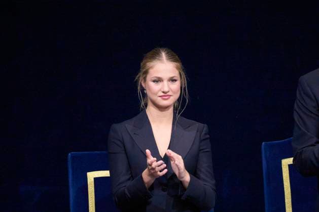 Princesa de Asturias Awards 2024 - Ceremony Gala Crown Princess Leonor attends Ceremony Gala during Princess of Asturias Awards 2024 at Campoamor Theatre on October 25, 2024 in Oviedo, Spain Photo by IMAGO MPG Oviedo Campoamor Theatre Asturias Spain  Copyright: xMPGx