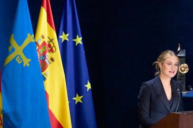 Princesa de Asturias Awards 2024 - Ceremony Gala Crown Princess Leonor attends Ceremony Gala during Princess of Asturias Awards 2024 at Campoamor Theatre on October 25, 2024 in Oviedo, Spain Photo by IMAGO MPG Oviedo Campoamor Theatre Asturias Spain  Copyright: xMPGx