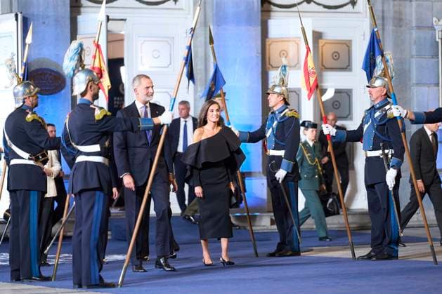 Princesa de Asturias Awards 2024 - Leave the Ceremony King Felipe VI of Spain, Queen Letizia of Spain, Crown Princess Leonor, Princess Sofia, Queen Sofia of Spain leave the Campoamor Theatre for the Ceremony during Princess of Asturias Awards 2024 on October 25, 2024 in Oviedo, Spain Photo by IMAGO MPG Oviedo Campoamor Theatre Asturias Spain  Copyright: xMPGx