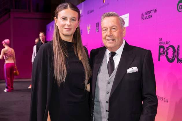 Polyton, award ceremony in the Atelier Gardens, Berlin, 23 10 2024 Balbina Monika Jagielska and Roland Kaiser on the red carpet before the Polyton 2024 award ceremony in Berlins Atelier Gardens on 23 10 2024 The award has been held since 2023 and is a successor to the Echo Berlin Atelier Gardens music award Copyright: xBenxKriemannx