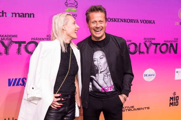 Polyton, award ceremony in the Atelier Gardens, Berlin, 23 10 2024 Franziska Hippe and Roman Knizka on the red carpet before the Polyton 2024 award ceremony in Berlins Atelier Gardens on 23 10 2024 The award has been held since 2023 and is a successor to the Echo Berlin Atelier Gardens music award Copyright: xBenxKriemannx