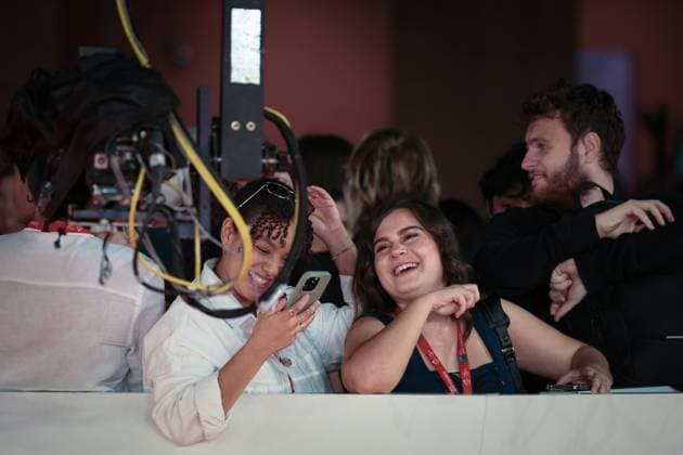 RECORD DATE NOT STATED Red Carpet - The 19th Rome Film Festival Rome, Italy - October 22: Some young fans caught on camera during the 19th Rome International Film Festival at Auditorium Parco della Musica. Rome RM Italy Copyright: xPhotoxbyxGennaroxLeonardix