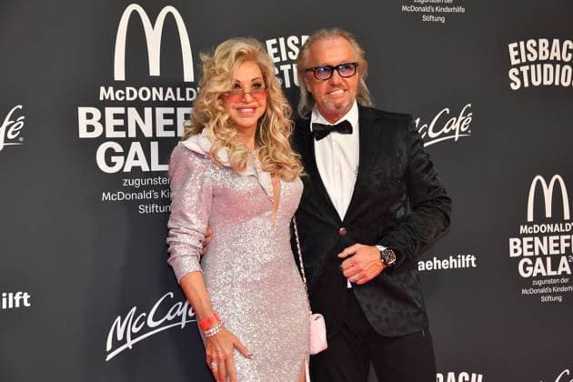 Bilder des Jahres 2024, Entertainment 10 Oktober Entertainment Themen der Woche KW43 Carmen und Robert Geiss 19. McDonaldÂ s Benefiz Gala zugunsten der McDonaldÂ s Kinderhilfe Stiftung Eisbach Studios München 26. Oktober 2024 *** Carmen and Robert Geiss 19 McDonalds Benefit Gala in favor of the McDonalds Childrens Aid Foundation Eisbach Studios Munich 26 October 2024