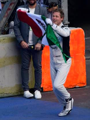 October 26, 2024, Mexico City, Mexico City, Mexico: The actor BRAD PITT surprised the public at the AutoÂ³dromo Hermanos RodroÂ­guez, during the qualification stage of the 2024 Mexican Grand Prix, where he began filming a movie Mexico City Mexico - ZUMAn296 20241026_zip_n296_017 Copyright: xJorgexNunezx