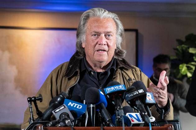 Bilder des Jahres 2024, News 10 Oktober October 29, 2024, New York, New York, USA: Steve Bannon, former strategist for 45th President of the US Donald Trump who was released from jail in the morning speaks during a press conference at Loews Regency Hotel in New York on October 29, 2024. Bannon was released after serving his full sentence of four months for contempt of Congress and for not complying with issued subpoenas by the now-defunct House Select Committee that investigated the January 6, 2021 attack on the Capitol. Bannon attacked Democratic Party nominee for Presidential election Kamala Harris and defended records by Donald Trump. New York USA - ZUMAr339 20241029_znp_r339_003 Copyright: xLevxRadinx