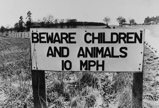 RECORD DATE NOT STATED A warning sign at a children s adventure holiday c A warning sign at a children s adventure holiday camp in Shropshire. 05.04.1983 Retrocon Holidays  Copyright: xDuncanxBaxterx