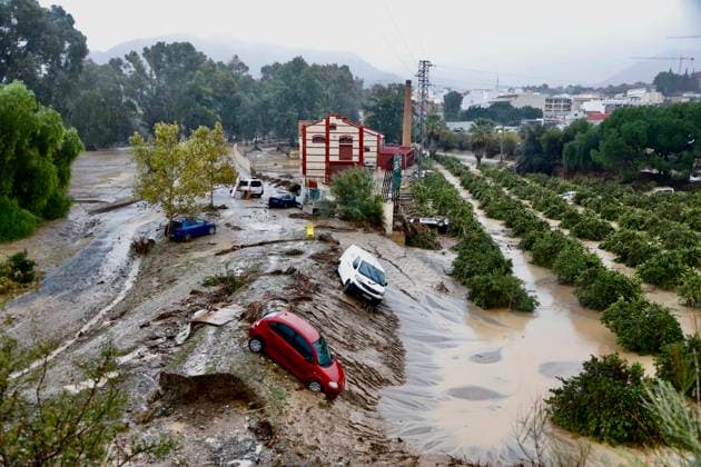 Bilder des Jahres 2024, News 10 Oktober News Bilder des Tages La Dana wreaks havoc in the province of Malaga Cars wrecked after the passage of the Dana On October 30, 2024, in Malaga, Andalusia Spain La Dana wreaks havoc in the province of Malaga 30 OCTOBER 2024 Á Malaga, Andalusia Malaga, Andalusia Spain  Copyright: xÃlexxZeax 6312455