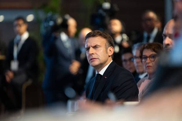 News Themen der Woche KW44 News Bilder des Tages Marokko, Staatsbesuch von Emmanuel Macron - Tag 3 Le président français Emmanuel Macron au siège de lOffice Chérifien des Phosphates, société nationale marocaine dexploitation des phosphates, à Rabat Le président français Emmanuel Macron au siège de lOffice Chérifien des Phosphates, société nationale marocaine dexploitation des phosphates, à Rabat, Maroc, le 30 octobre 2024 Jeanne Accorsini Pool Bestimage French President Emmanuel Macron at the headquarters of the Moroccan public phosphates company OCP Office Che rifien des Phosphates in Rabat, Morocco, on 30 October 2024 Rabat Maroc  Copyright: xJeannexAccorsinix xPoolx xBestimagexJeannexAccorsinix xPoolx xBestimagex