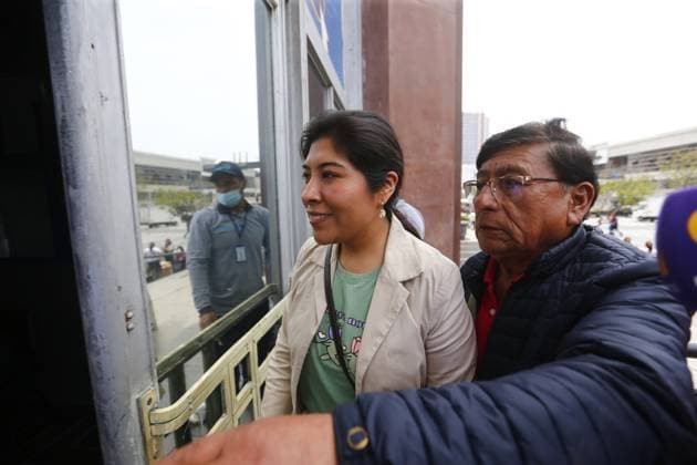 ElComercioPeru Congresswoman and former Prime Minister Betssy Chavez arrives at the Prosecutors Office on Abancay Avenue LIMA PERU EDITORIAL USE ONLY  Copyright: xGDA ElxComercio Perux-xTodosxlosxderechosxreservados.xProhibidoxelxusoxoxreproduccionxdexestaximagenxenxPerux NUCLEO-FOTOGRAFIAx>xHUGOxCUROTTOx peelcomerciopic118709