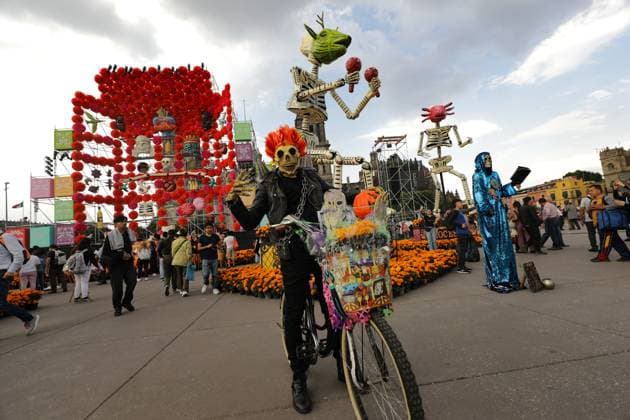A person disguised as Ghost Rider attends the Mega Ofrenda featuring monumental cardboard skeletons at the main square Zocalo as part of the Mexican Dia de Muertos festivities. on October 31, 2024 in Mexico City, Mexico. Mexico City Mexico - ZUMAe321 20241031_zia_e321_066 Copyright: xIanxRoblesx