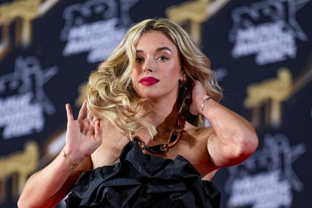 Emma attends the NRJ Music Awards in Cannes, 01 11 2024 Photo Sandrine Thesillat Panoramic PEOPLE NRJ Music Awards Cannes 01 11 24 SandrineThesillat Panoramic 